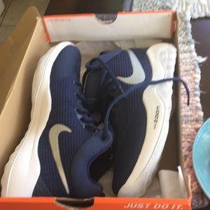 Navy blue and silver NIKE ZOOM REV TB